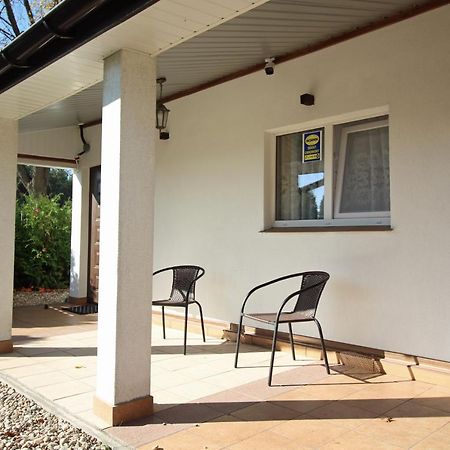 Bar Malwa Motel Aleksandrow Lodzki Exterior photo